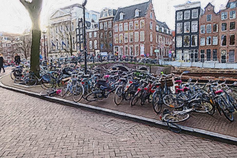 Ein Bild, das Boden, draußen, Fahrrad, geparkt enthält.

Automatisch generierte Beschreibung